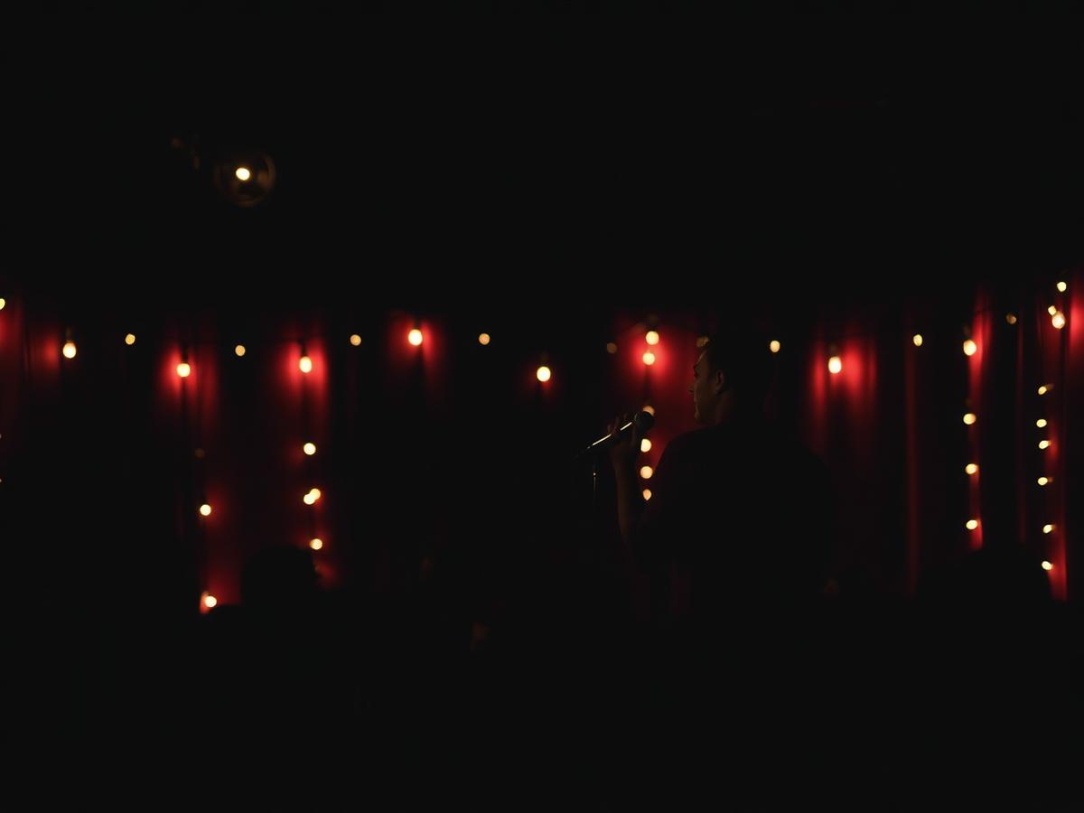 Noche de poesía y vino